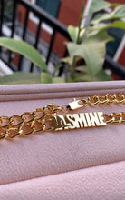 Cargar imagen en el visor de la galería, Collar con iniciales