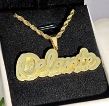 Cargar imagen en el visor de la galería, Chapa con nombre