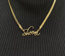 Cargar imagen en el visor de la galería, Cadena Omega personalidad