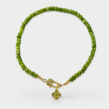 Cargar imagen en el visor de la galería, Green necklace with pendant

