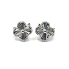 Cargar imagen en el visor de la galería, Clover earrings Silver
