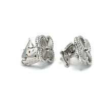 Cargar imagen en el visor de la galería, Clover earrings Silver
