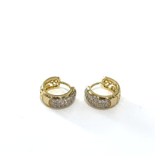 Cargar imagen en el visor de la galería, Aretes estiló algollas chunky con circonitas
