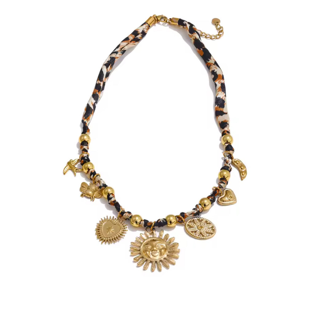 Collar bandana en tendencia, rayos de sol