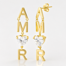 Cargar imagen en el visor de la galería, Amor stud earrings
