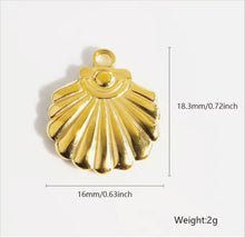 Cargar imagen en el visor de la galería, Conchita charms
