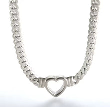Cargar imagen en el visor de la galería, Cadena Silver en Stainless Steel
