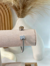 Cargar imagen en el visor de la galería, Silver bangle ajustable
