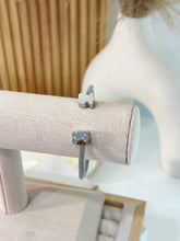 Cargar imagen en el visor de la galería, Silver bangle ajustable
