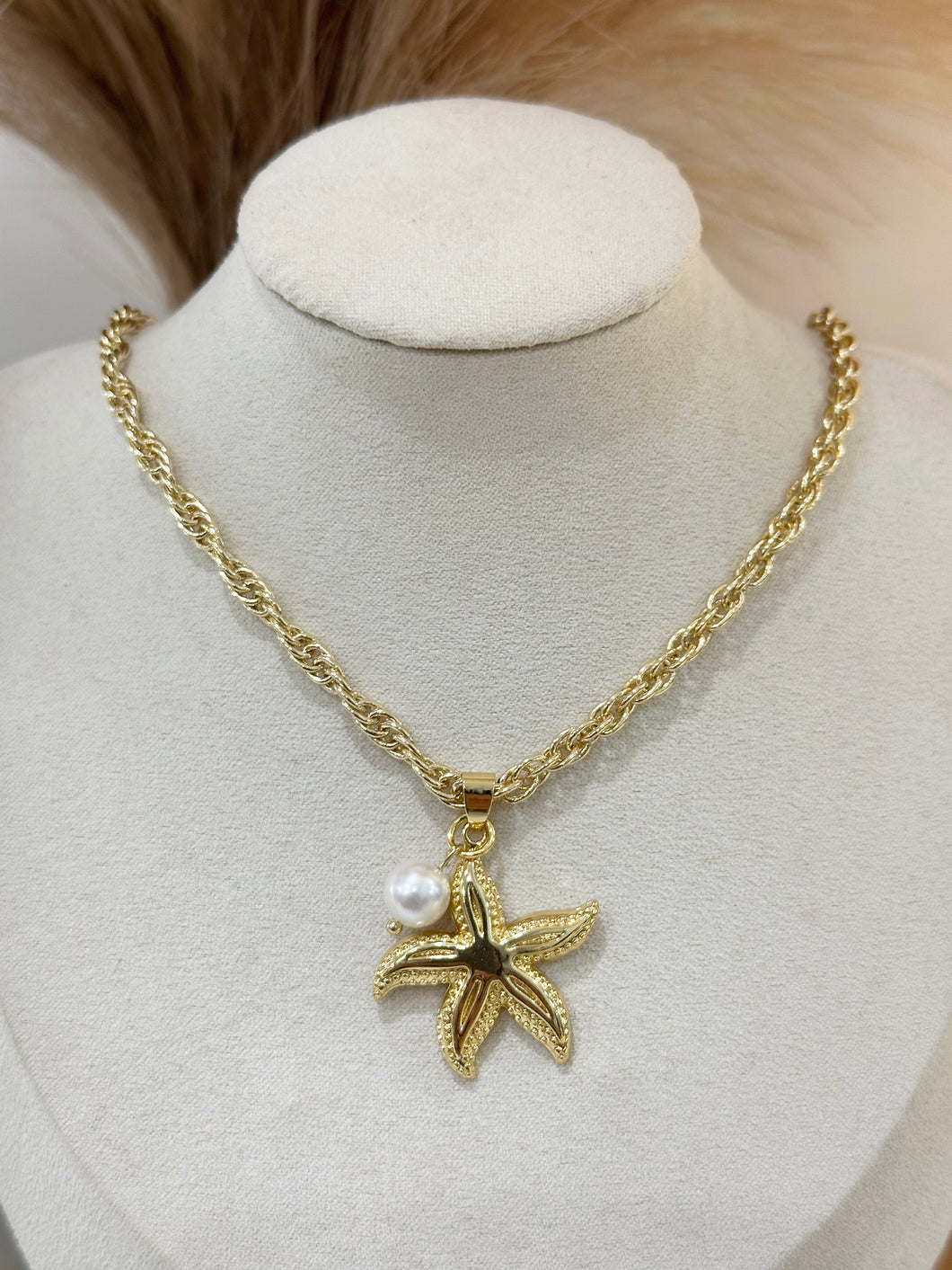Starfish necklace Gold Plated 14 k
