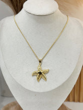 Cargar imagen en el visor de la galería, Starfish fine cuban necklace Gold Plated 14 k
