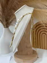 Cargar imagen en el visor de la galería, Big Starfish with paper clip necklace
