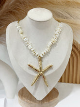 Cargar imagen en el visor de la galería, Big Starfish with paper clip necklace
