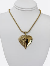 Cargar imagen en el visor de la galería, Heart necklace
