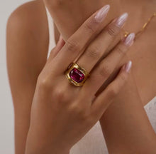 Cargar imagen en el visor de la galería, Mangenta Ring
