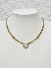 Cargar imagen en el visor de la galería, Cuban link with heart

