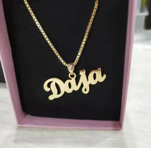 Cargar imagen en el visor de la galería, Name necklace
