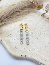 Cargar imagen en el visor de la galería, Tenis Earrings
