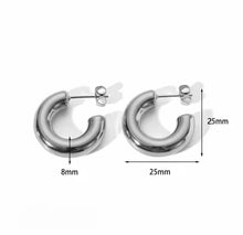 Cargar imagen en el visor de la galería, Silver chunky hoop earrings
