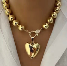 Cargar imagen en el visor de la galería, Heart Balin necklace gold plated 14 k
