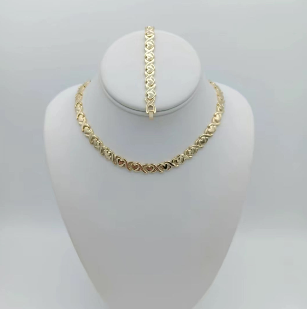 NECKLACE SET  XOXO