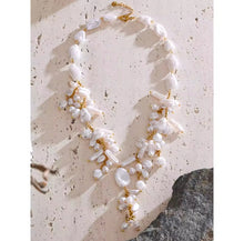Cargar imagen en el visor de la galería, Collar de perlas en tendencia
