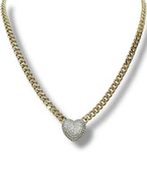 Cargar imagen en el visor de la galería, Cuban link with heart
