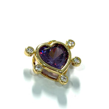 Cargar imagen en el visor de la galería, Purple Heart pendant
