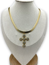 Cargar imagen en el visor de la galería, Brillant Cross Omega Necklace
