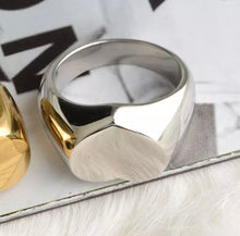 Cargar imagen en el visor de la galería, Silver Heart
