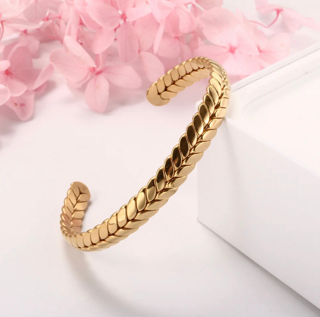 Gold Ramada Bangle