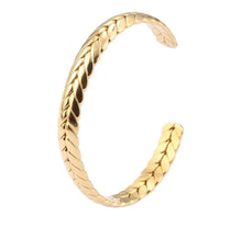 Cargar imagen en el visor de la galería, Gold Ramada Bangle
