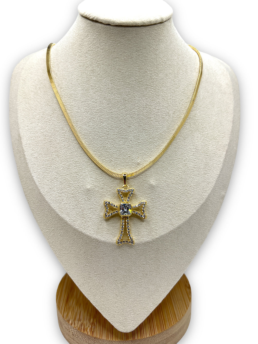 Divina Cruz Necklace