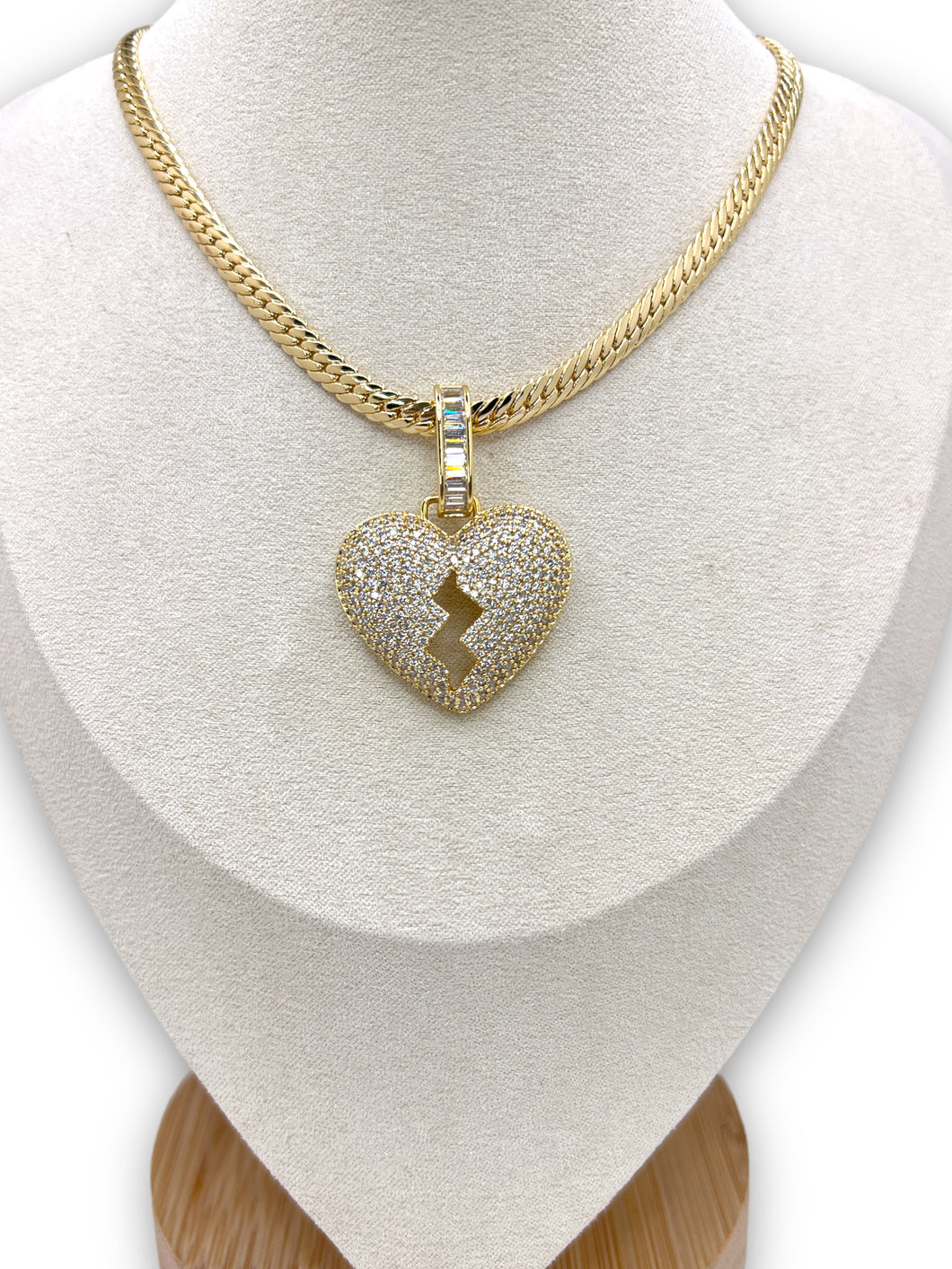 Corazón herido Necklace